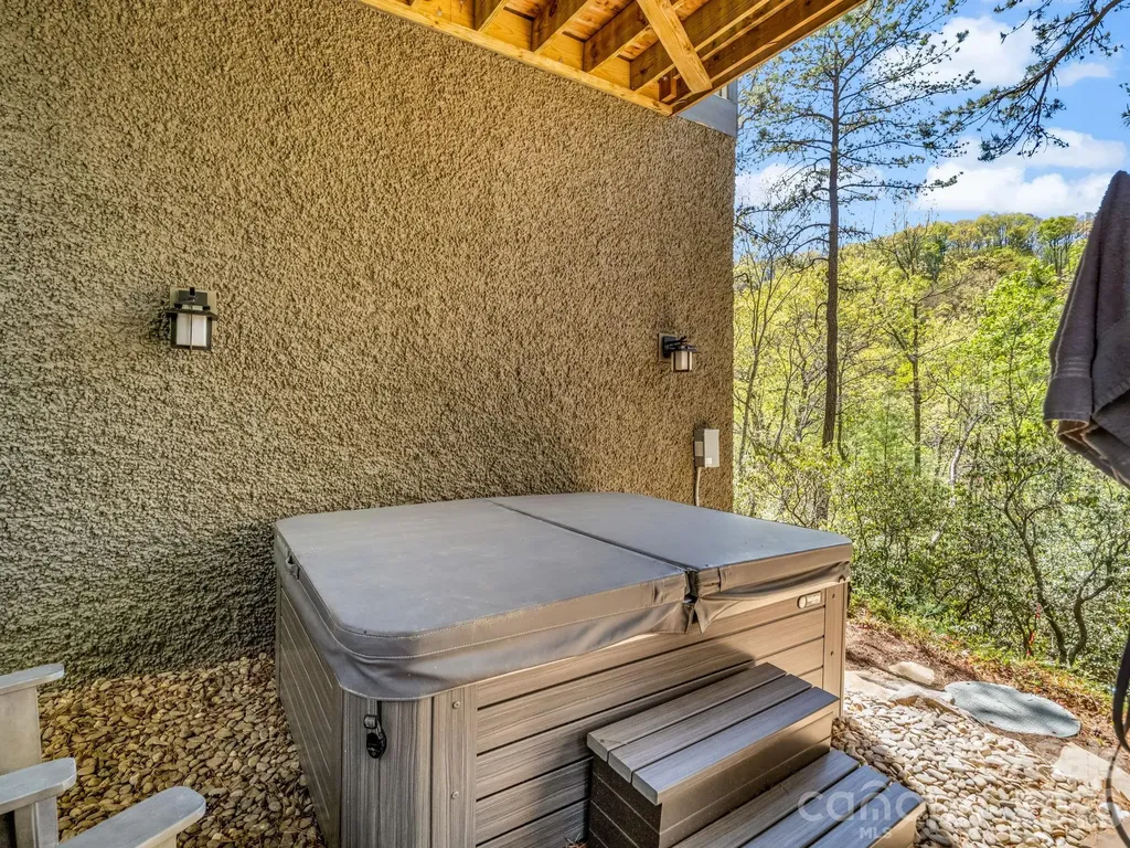 16 Panther Gap Road Black Mountain NC 28711