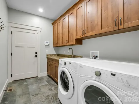 16 Panther Gap Road Black Mountain NC 28711