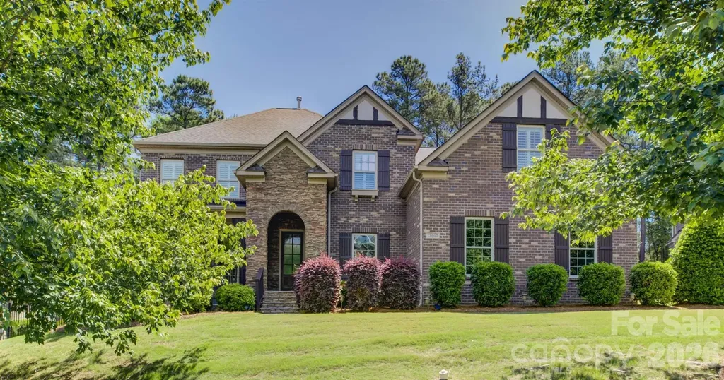 13017 Avila Court Charlotte NC 28278