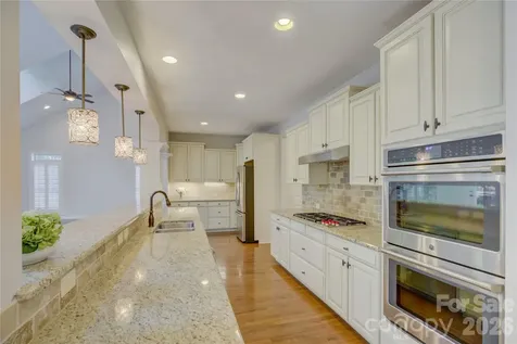 13017 Avila Court Charlotte NC 28278