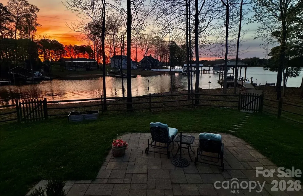 6511 Songbird Lane Denver NC 28037