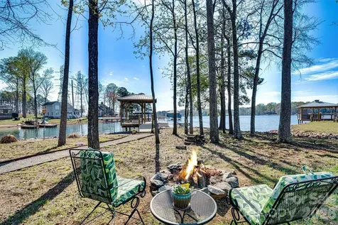 6511 Songbird Lane Denver NC 28037