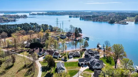 6511 Songbird Lane Denver NC 28037