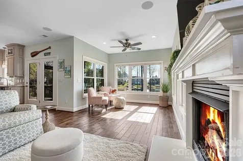 6511 Songbird Lane Denver NC 28037