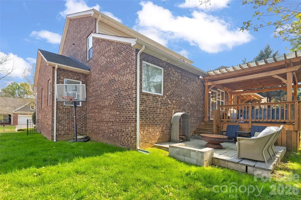 7921 Rolling Creek Court Charlotte NC 28270
