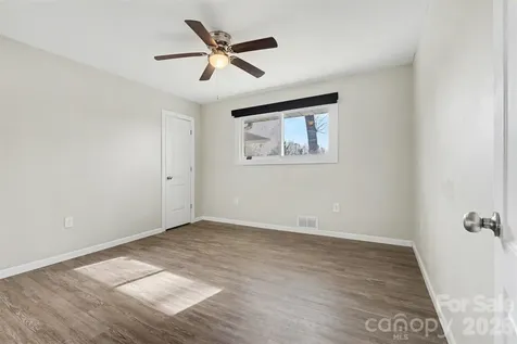 1548 Westbrook Circle Gastonia NC 28052