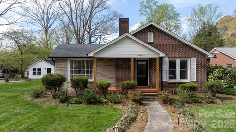 95 18th Avenue NW Hickory NC 28601