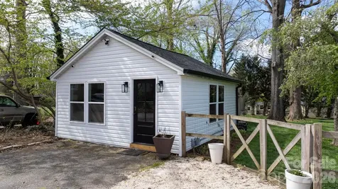 95 18th Avenue NW Hickory NC 28601
