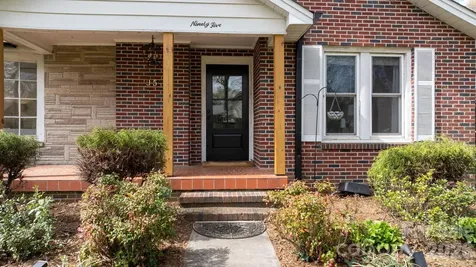 95 18th Avenue NW Hickory NC 28601