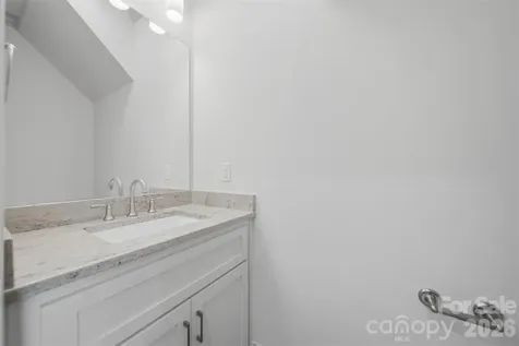 4957 Southview Drive Hickory NC 28602