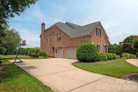 1048 Spyglass Lane Waxhaw NC 28173