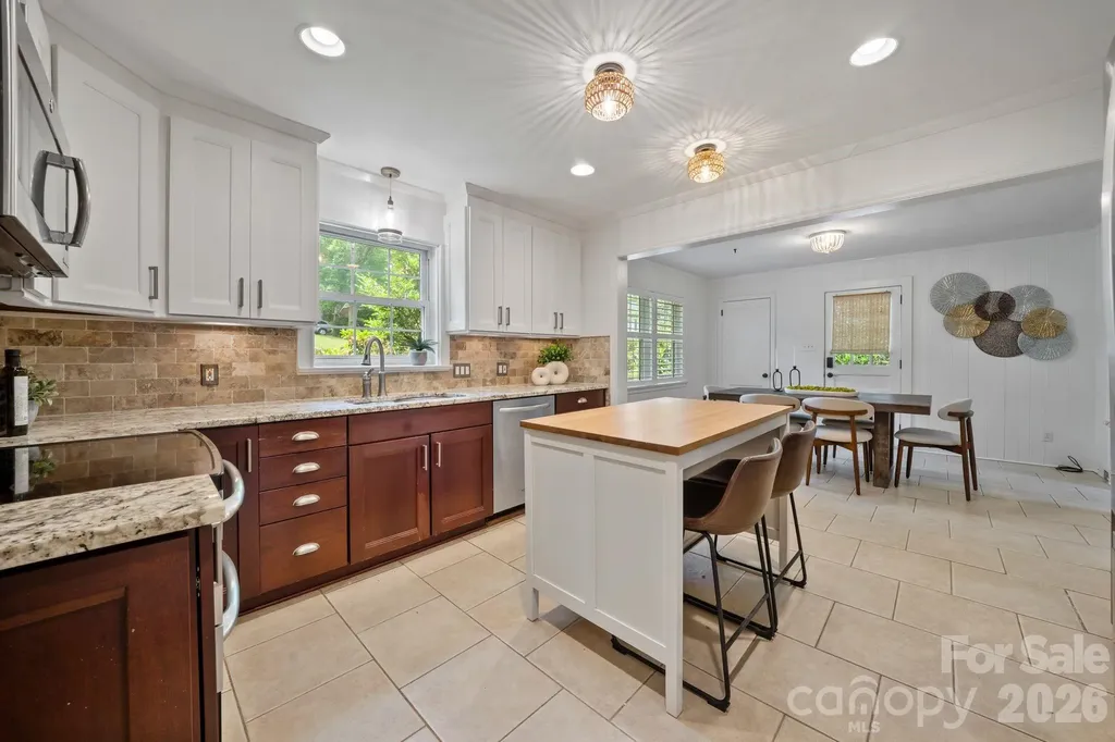 4218 Windemere Lane Charlotte NC 28211