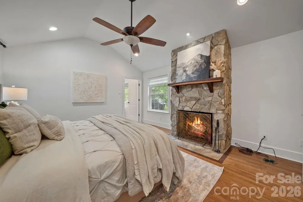 4218 Windemere Lane Charlotte NC 28211