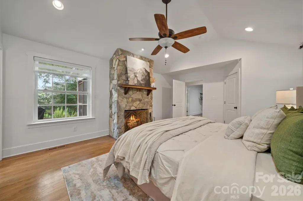 4218 Windemere Lane Charlotte NC 28211
