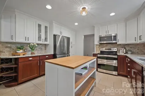 4218 Windemere Lane Charlotte NC 28211