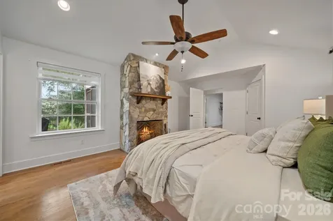 4218 Windemere Lane Charlotte NC 28211