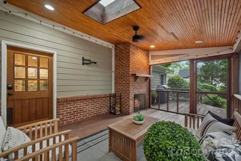 4218 Windemere Lane Charlotte NC 28211