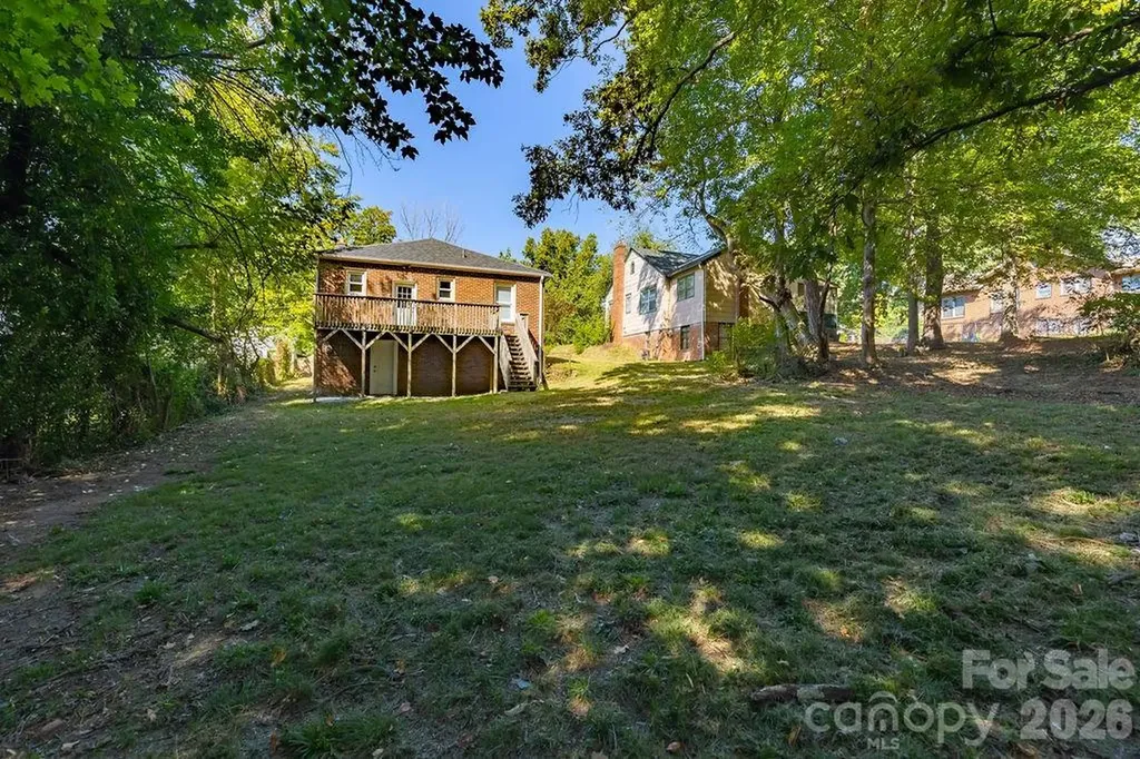 2325 N Glenn Avenue Winston Salem NC 27105