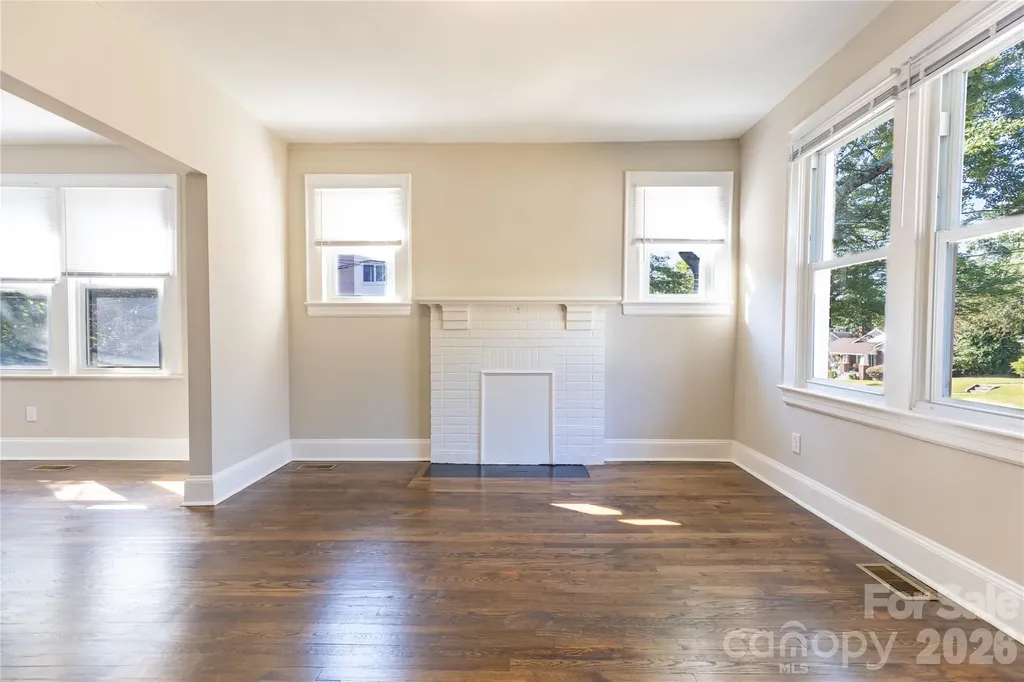 2325 N Glenn Avenue Winston Salem NC 27105