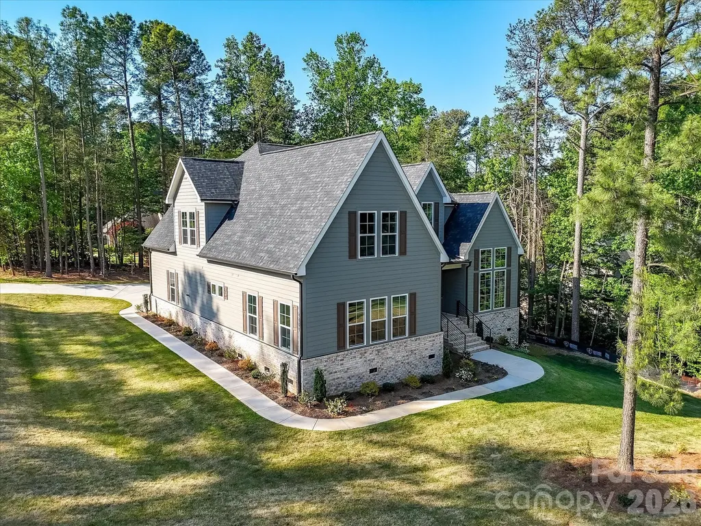4609 Firethorn Court Denver NC 28037