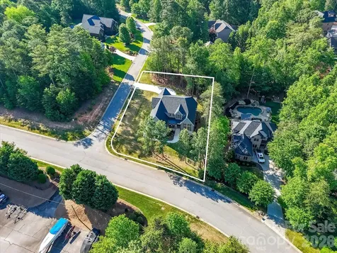 4609 Firethorn Court Denver NC 28037