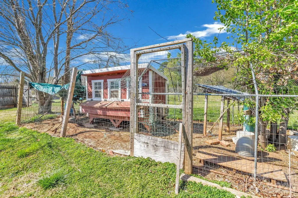1195 Hendersonville Highway Pisgah Forest NC 28768