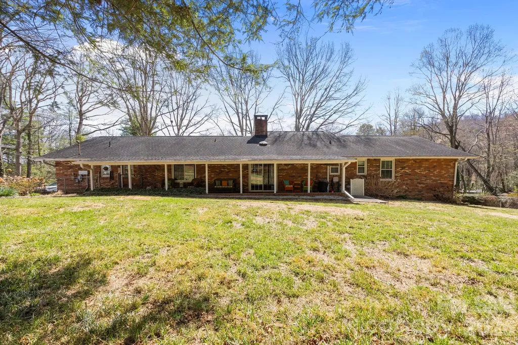 3124 Primrose Drive Hendersonville NC 28792