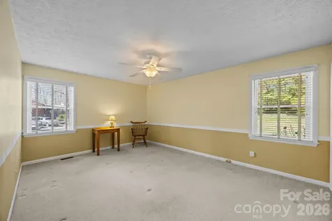 3124 Primrose Drive Hendersonville NC 28792