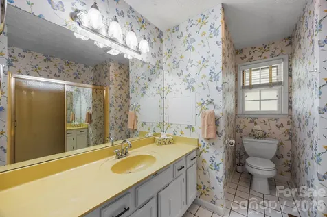 3124 Primrose Drive Hendersonville NC 28792