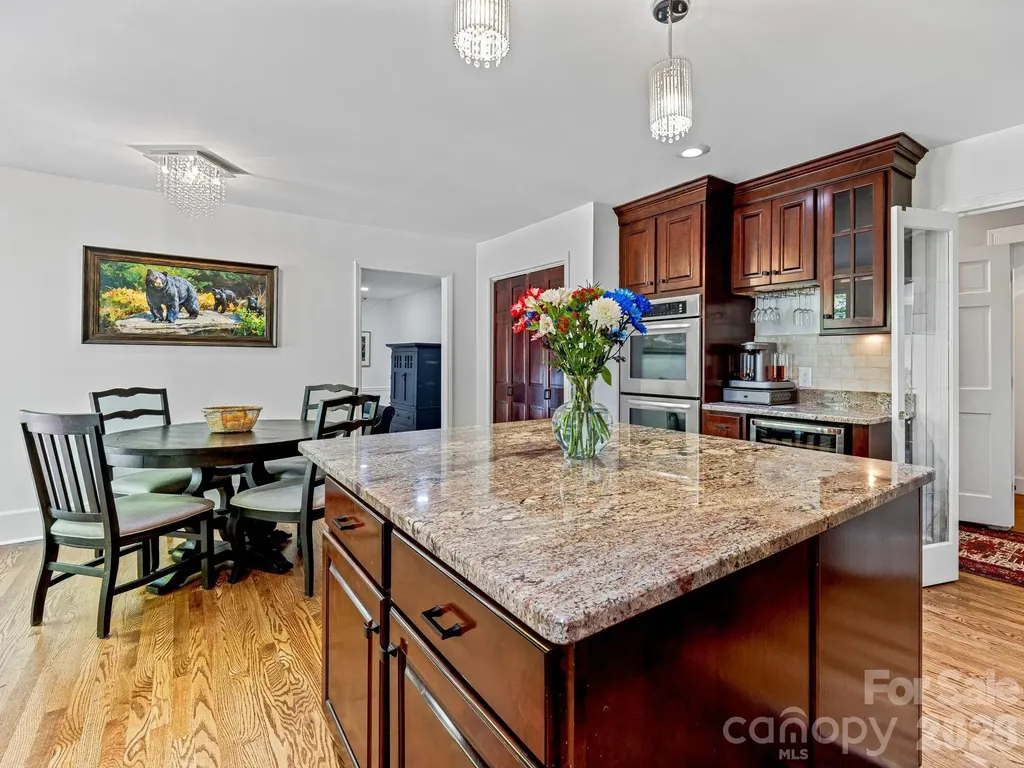 163 Northern Lights Lane Hendersonville NC 28739