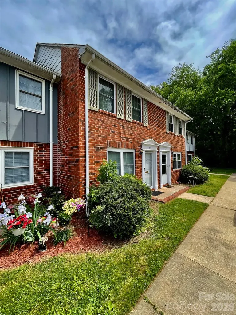 1300 Larchmont Place Salisbury NC 28144