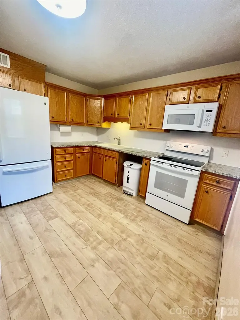 1300 Larchmont Place Salisbury NC 28144