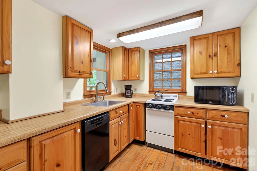 102 Frist Road Montreat NC 28757