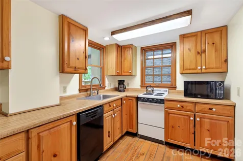 102 Frist Road Montreat NC 28757