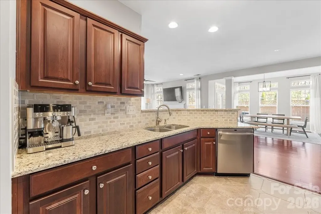 2301 Whitford Lane Charlotte NC 28210