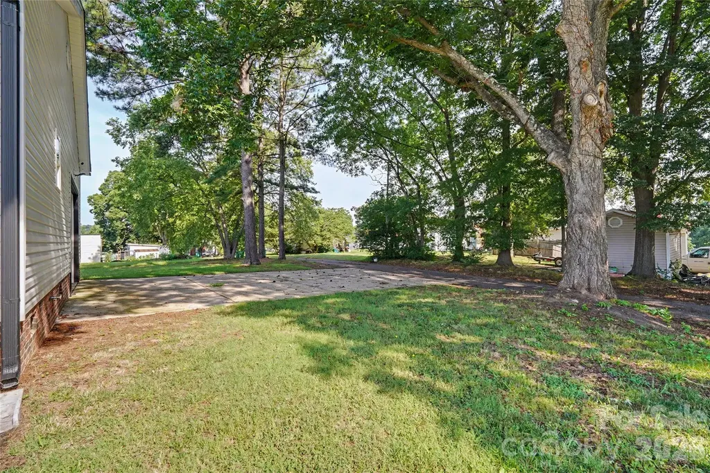 417 E Virginia Avenue Bessemer City NC 28016
