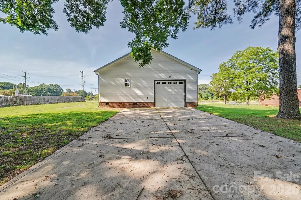 417 E Virginia Avenue Bessemer City NC 28016