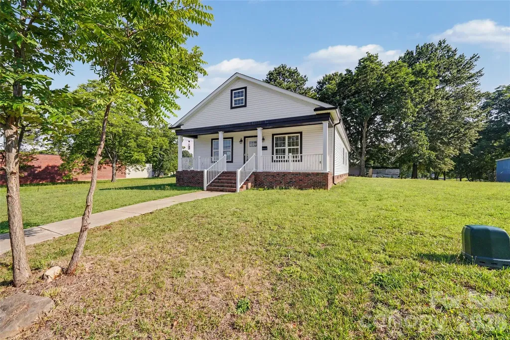 417 E Virginia Avenue Bessemer City NC 28016