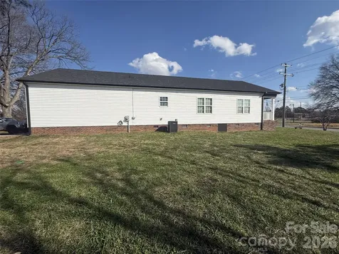 417 E Virginia Avenue Bessemer City NC 28016