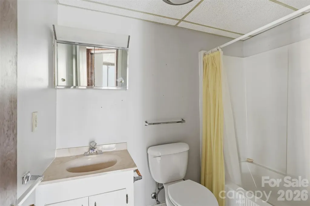 17 Knoll Drive Columbus NC 28722