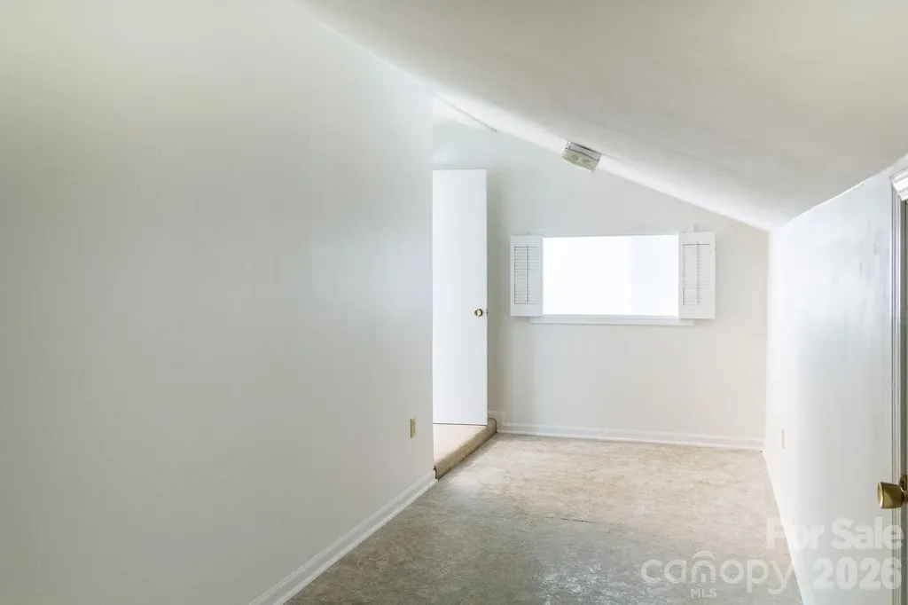 17 Knoll Drive Columbus NC 28722