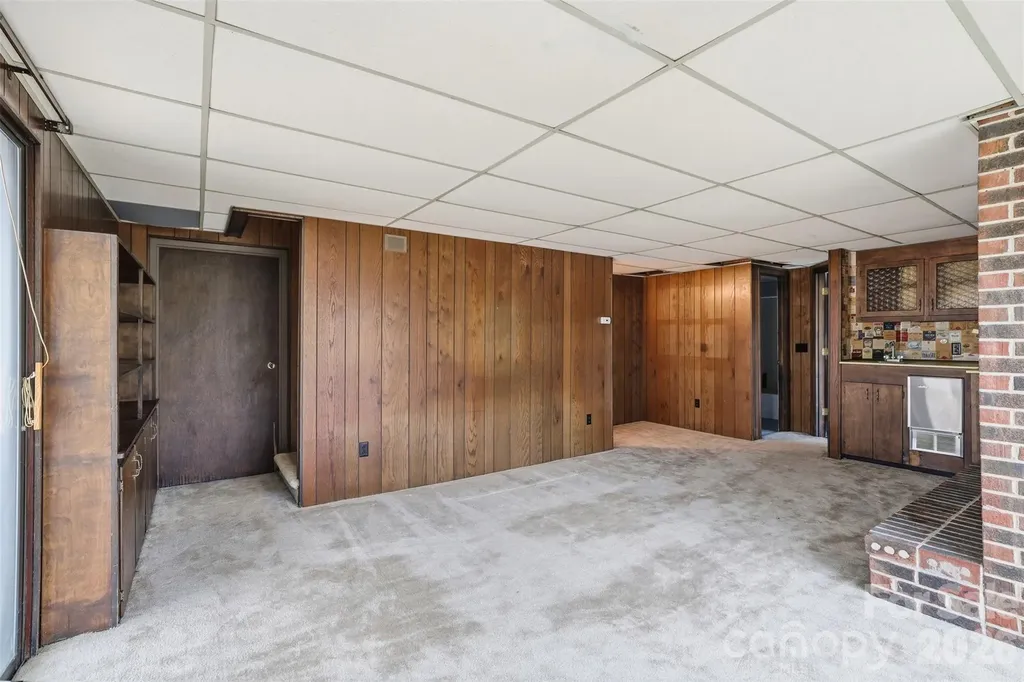 17 Knoll Drive Columbus NC 28722