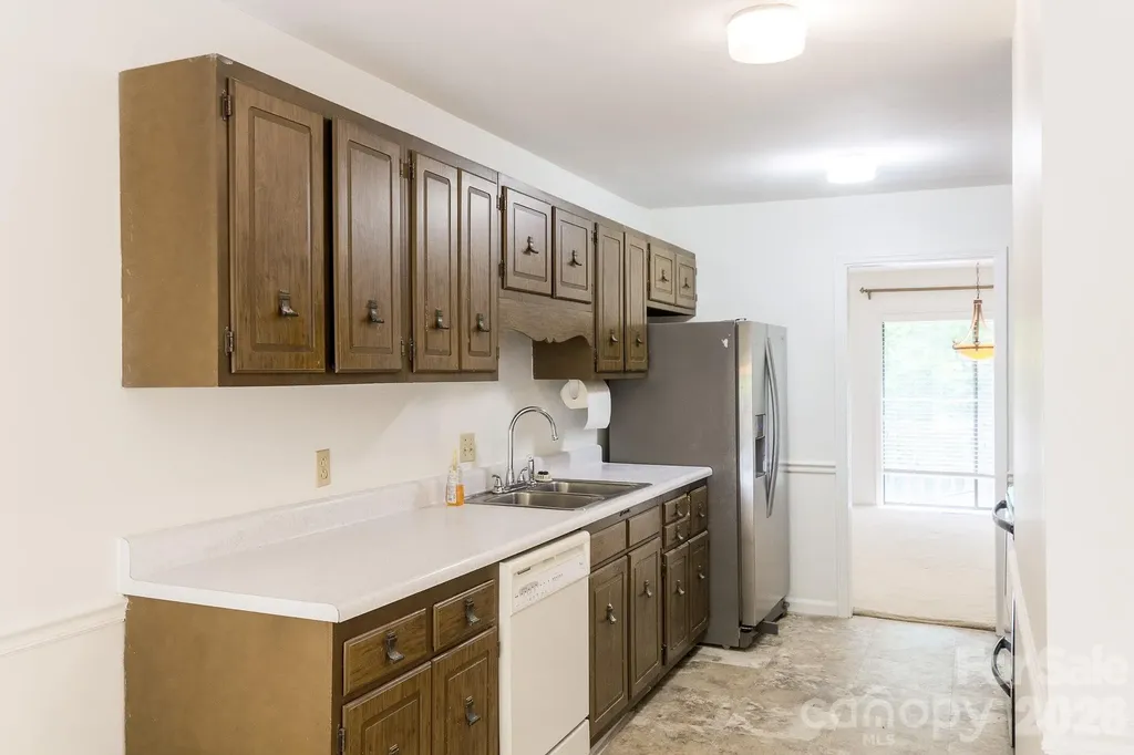 17 Knoll Drive Columbus NC 28722