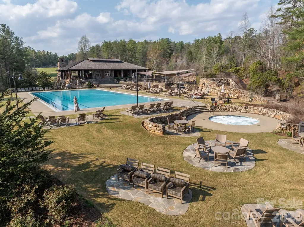 40 Turtle Head Drive Nebo NC 28761