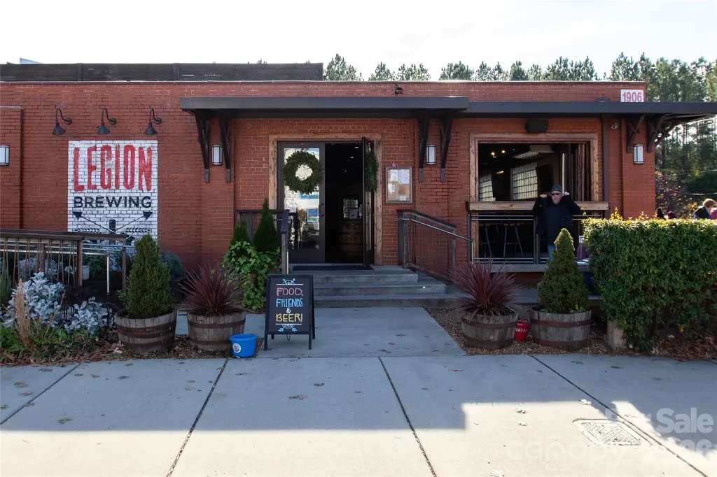 2005 Chatham Avenue Charlotte NC 28205