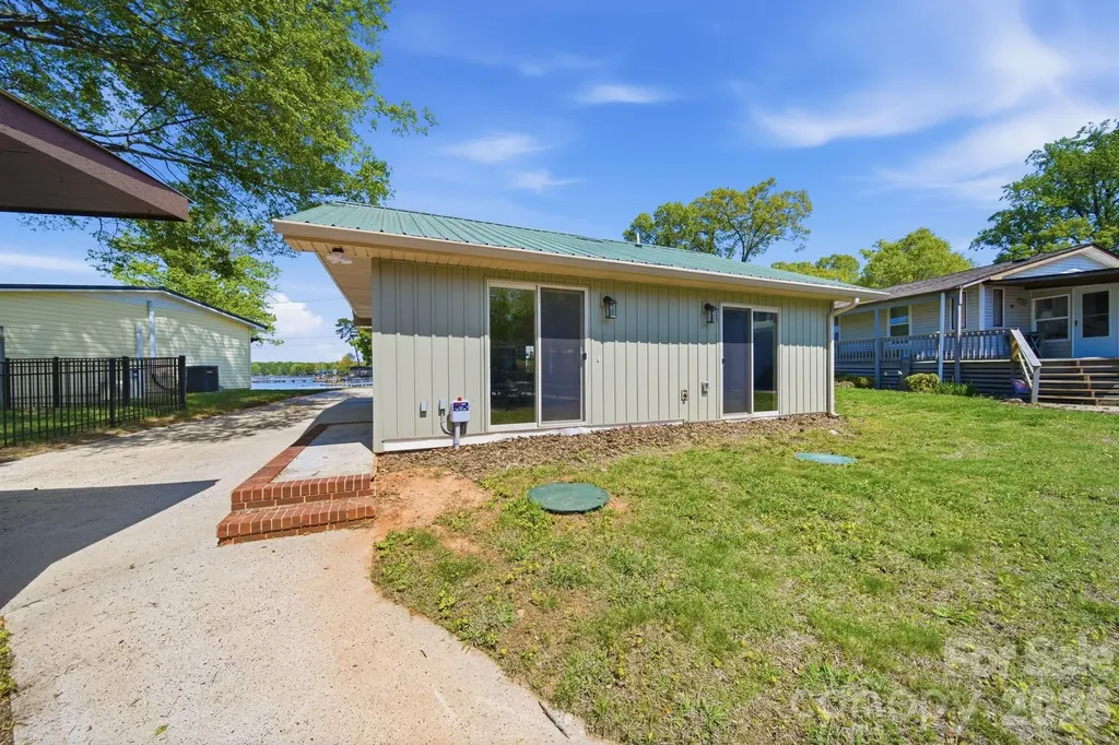 243 Shore Lane Lexington NC 27292