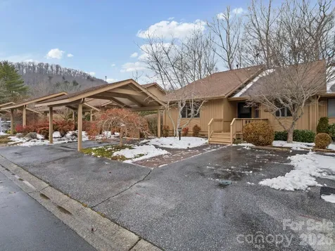 605 Red Oak Drive Hendersonville NC 28791