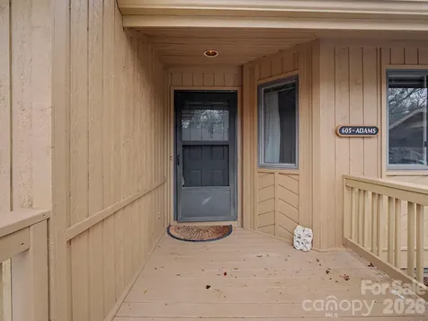 605 Red Oak Drive Hendersonville NC 28791