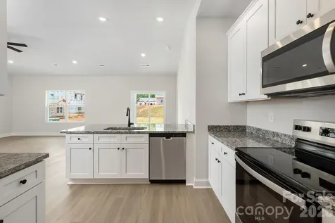3630 Narrow Lane Charlotte NC 28215