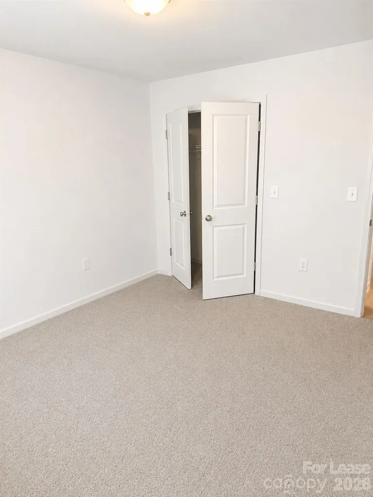1144 Thayer Glen Court Charlotte NC 28213